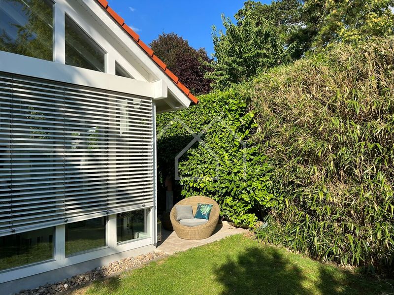Exklusives Einfamilienhaus zur Miete – Garten, Doppelgarage und hochwertige Ausstattung